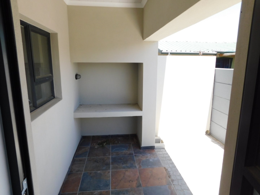 3 Bedroom Property for Sale in Dobson Western Cape